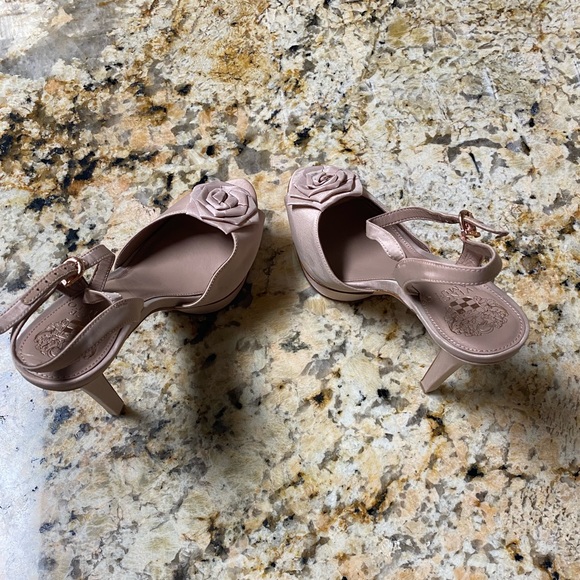 Vince Camuto Lively - Picture 4 of 6